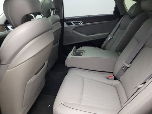 Used 2015 Hyundai Genesis 5.0 RWD image 18