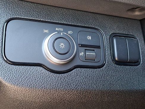 Used 2023 Mercedes-Benz Sprinter 2500 image 23