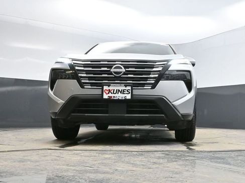 Used 2024 Nissan Rogue SV image 46