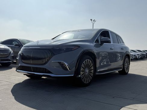 New 2025 Mercedes-Benz Maybach EQS 680 4MATIC image 6