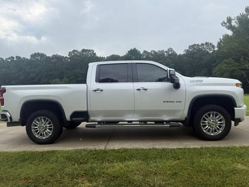 Used 2022 Chevrolet Silverado 2500 High Country AWD/4WD image 6