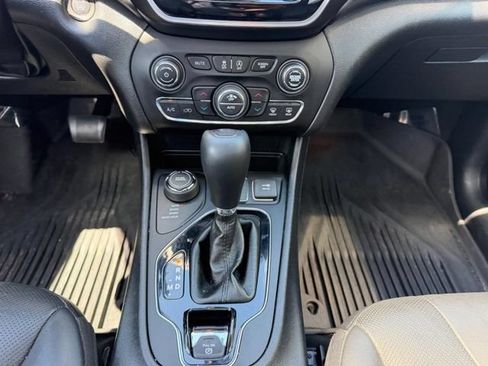 Used 2020 Jeep Cherokee Limited AWD/4WD image 18
