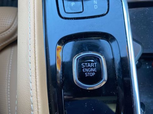 Used 2024 Volvo XC90 T8 Ultimate w/ Lounge Package image 26