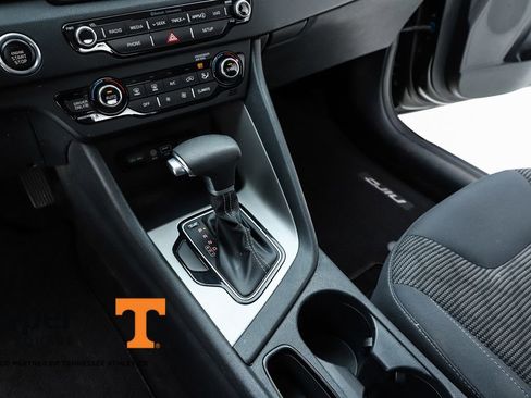 Used 2019 Kia Niro LX image 24