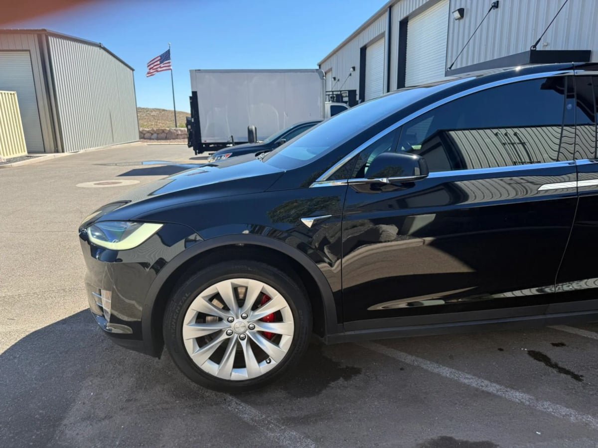 Used 2019 Tesla Model X Performance AWD/4WD image 2