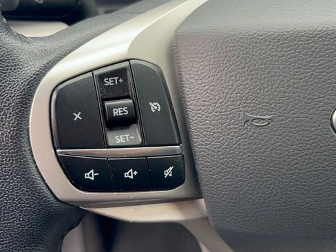 Certified 2022 Ford Explorer XLT image 26