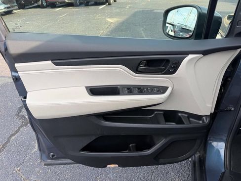Used 2025 Honda Odyssey EX-L image 14