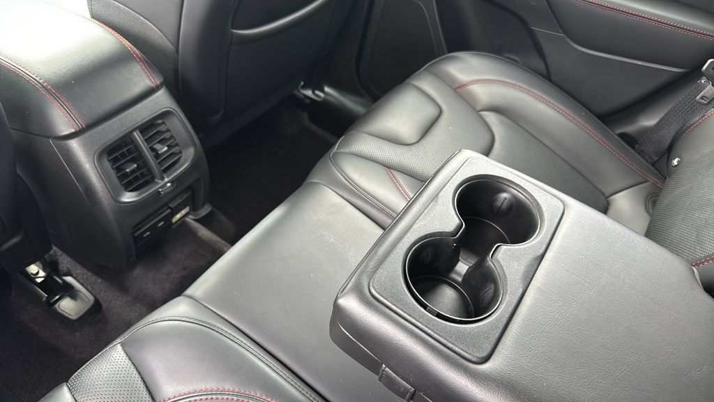 Used 2019 Jeep Cherokee Trailhawk AWD/4WD image 33
