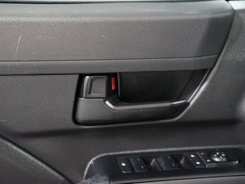 Certified 2025 Toyota Tacoma SR5 RWD image 33