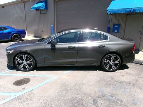 Used 2019 Volvo S60 T6 Inscription image 3