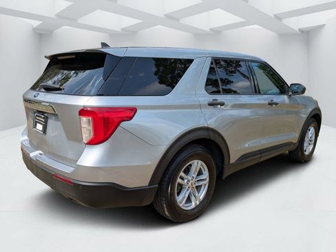 Used 2023 Ford Explorer 2WD image 3