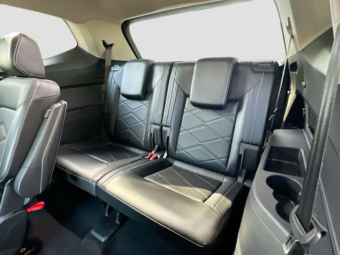 Used 2024 Volkswagen Atlas SE image 26