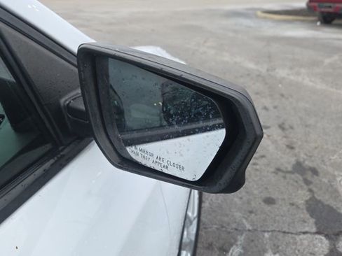 Used 2022 Chevrolet Equinox LS w/ LPO, Floor Liner Package image 4