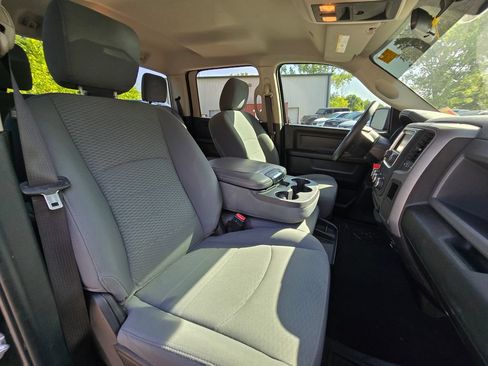 Used 2018 RAM 1500 Express w/ Black Ram 1500 Express Group AWD/4WD image 16