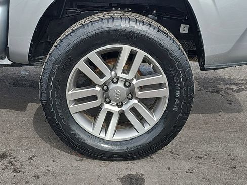 Used 2023 Toyota Tacoma SR image 34