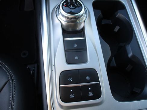 Used 2024 Ford Explorer XLT w/ Equipment Group 202A image 15