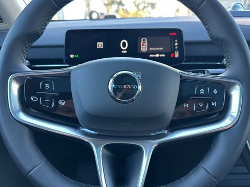 New 2025 Volvo EX90 Ultra image 21