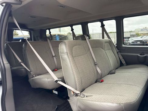 Used 2025 Chevrolet Express 3500 LT w/ LT Preferred Equipment Group RWD image 22