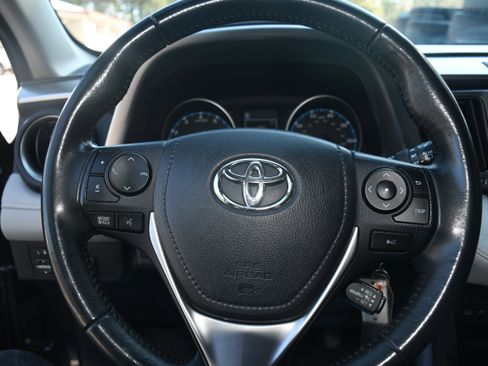Used 2017 Toyota RAV4 XLE image 13