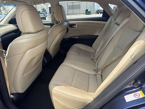 Used 2017 Toyota Avalon XLE Plus FWD image 29