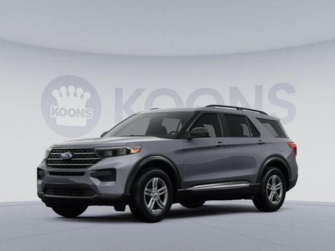 Used 2024 Ford Explorer XLT w/ Equipment Group 202A AWD/4WD image 1