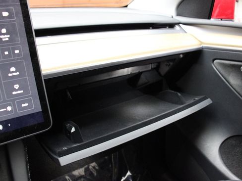 Used 2022 Tesla Model Y Performance image 30