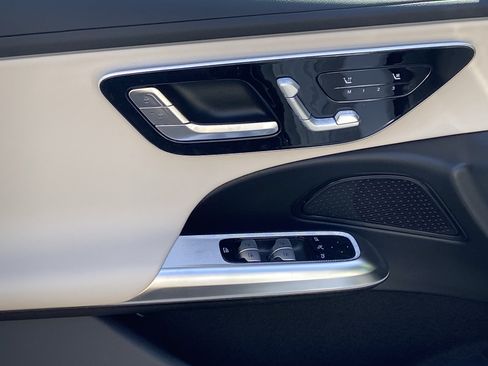 New 2026 Mercedes-Benz E 350 4MATIC Sedan image 18