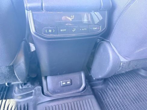 Used 2023 Toyota Highlander LE image 20