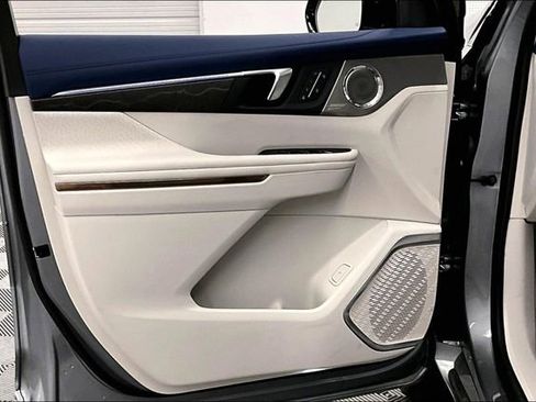 Used 2025 Buick Enclave Avenir w/ Super Cruise Package image 21