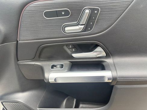 Certified 2023 Mercedes-Benz GLB 250 4MATIC image 15