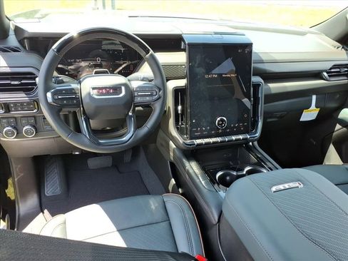 New 2026 GMC Yukon XL AT4 w/ AT4 Premium Plus Package AWD/4WD image 17