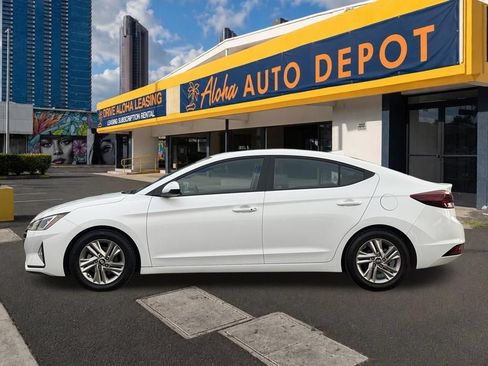 Used 2019 Hyundai Elantra Value Edition w/ Cargo Package FWD image 2