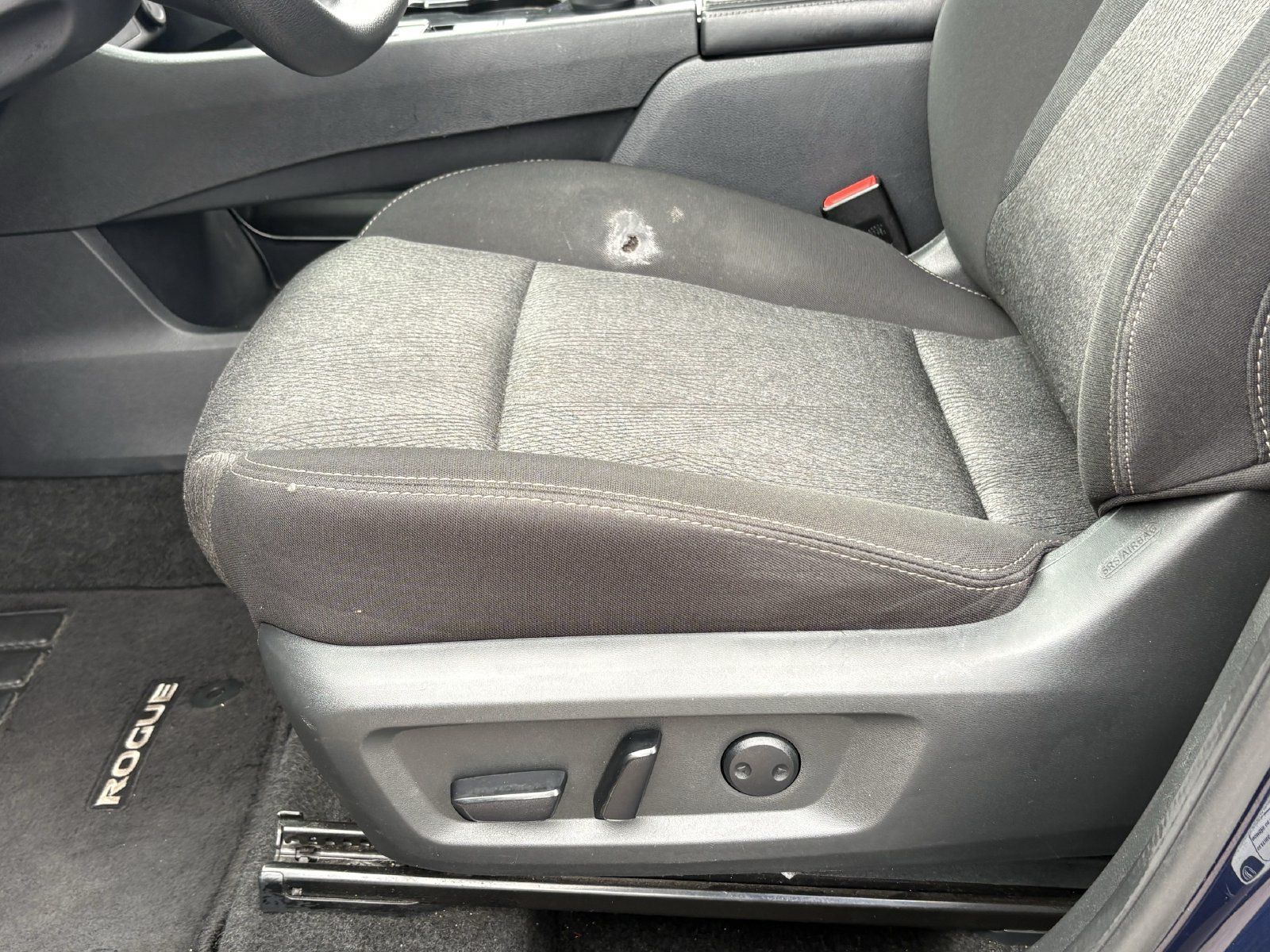 Used 2024 Nissan Rogue SV AWD/4WD image 23