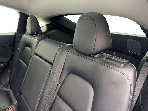 Used 2021 Tesla Model Y Performance image 34