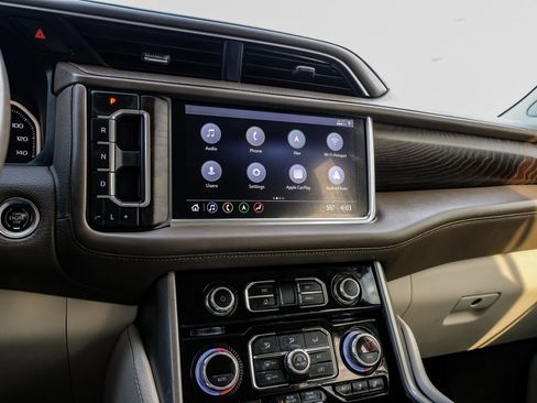 Used 2021 GMC Yukon XL Denali image 29