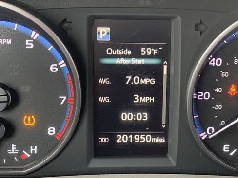 Used 2017 Toyota RAV4 LE w/ Carpet Mat Package AWD/4WD image 20