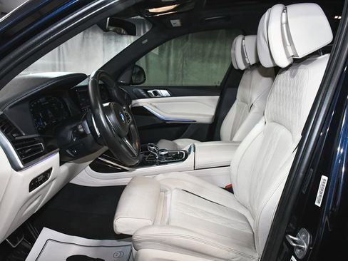 Used 2020 BMW X7 M50i AWD/4WD image 49