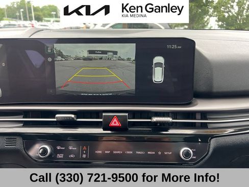 Certified 2026 Kia Sportage EX w/ EX Panorama Roof Package FWD image 36