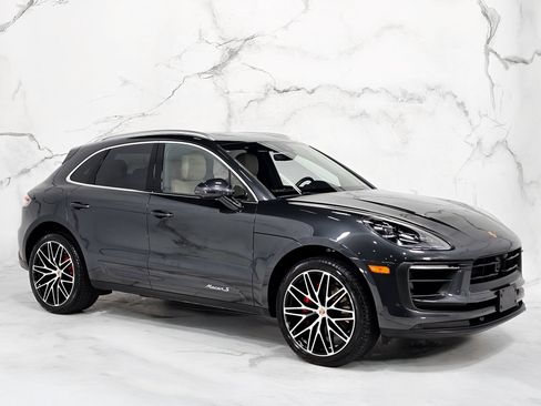 Used 2023 Porsche Macan S AWD/4WD image 13