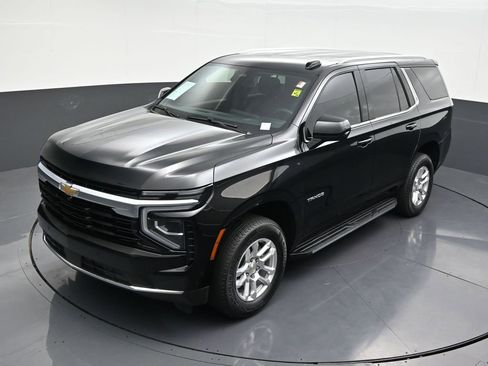 Used 2025 Chevrolet Tahoe LS image 16