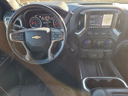 Used 2020 Chevrolet Silverado 1500 High Country w/ Technology Package image 12