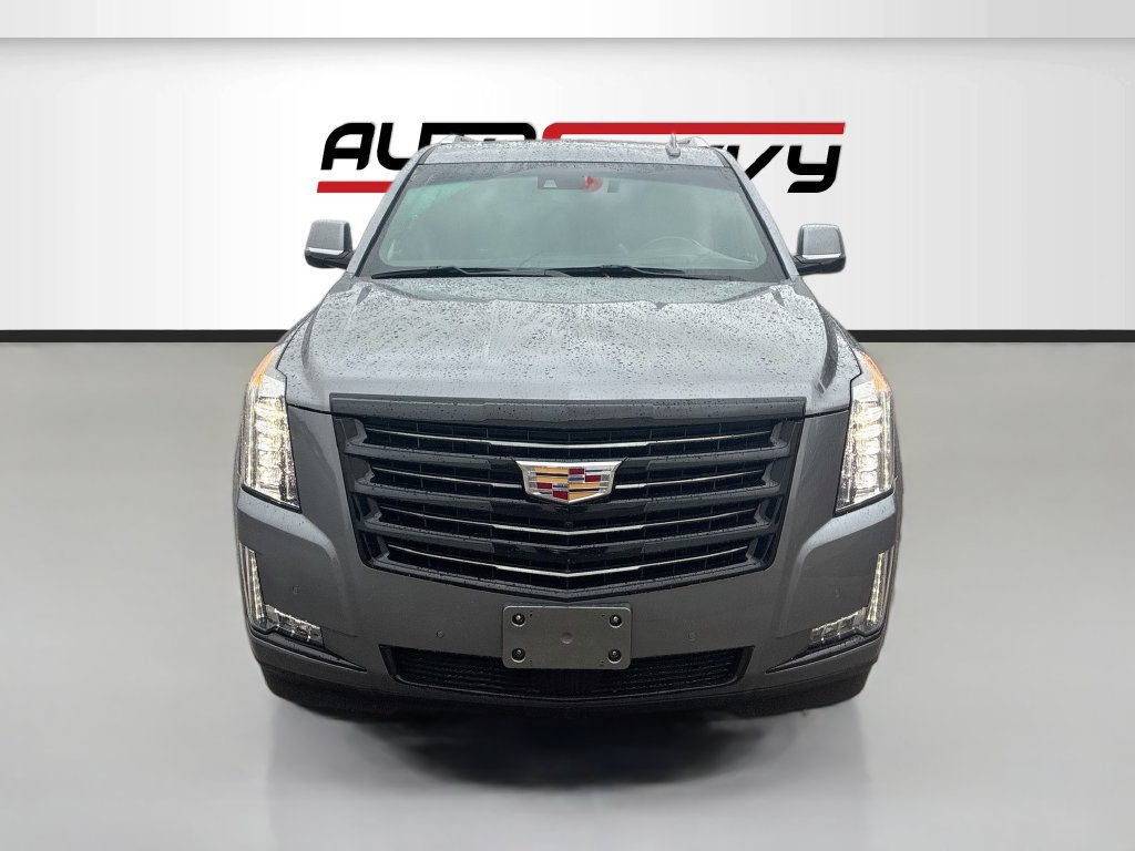 Used 2020 Cadillac Escalade Platinum w/ Escalade Sport Edition AWD/4WD image 2