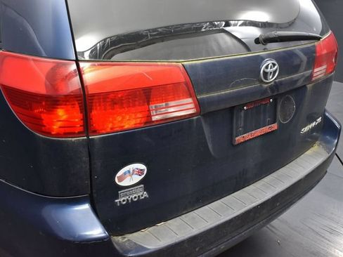 Used 2004 Toyota Sienna XLE FWD image 17