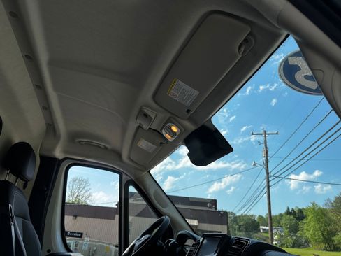 Used 2025 RAM ProMaster 2500 w/ Convenience Group FWD image 10