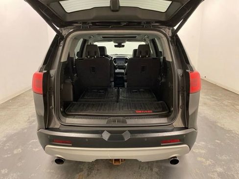 Used 2017 GMC Acadia SLT w/ LPO, Cargo Package AWD/4WD image 28