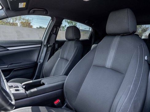 Used 2018 Honda Civic Sport image 10
