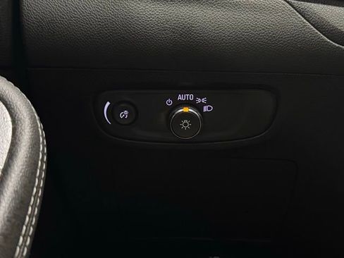 Used 2024 Buick Encore GX Sport Touring w/ Comfort Package image 28