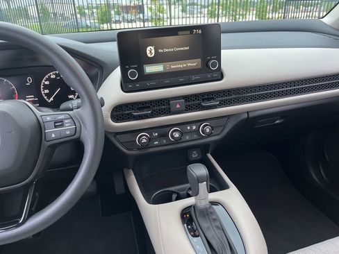 Certified 2025 Honda HR-V LX image 17