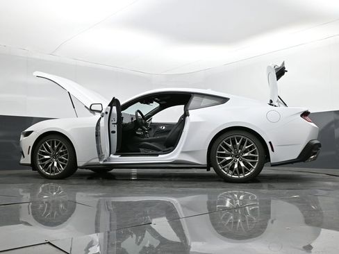 New 2025 Ford Mustang Premium image 34