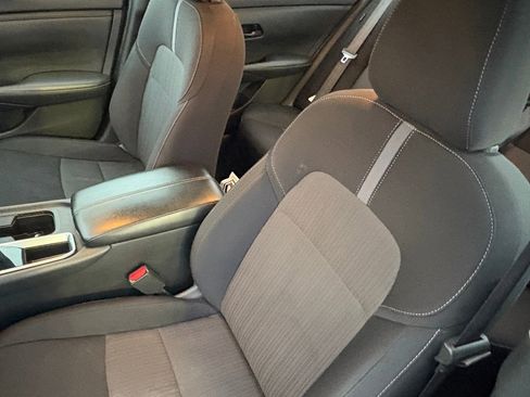 Certified 2024 Nissan Sentra SV image 30